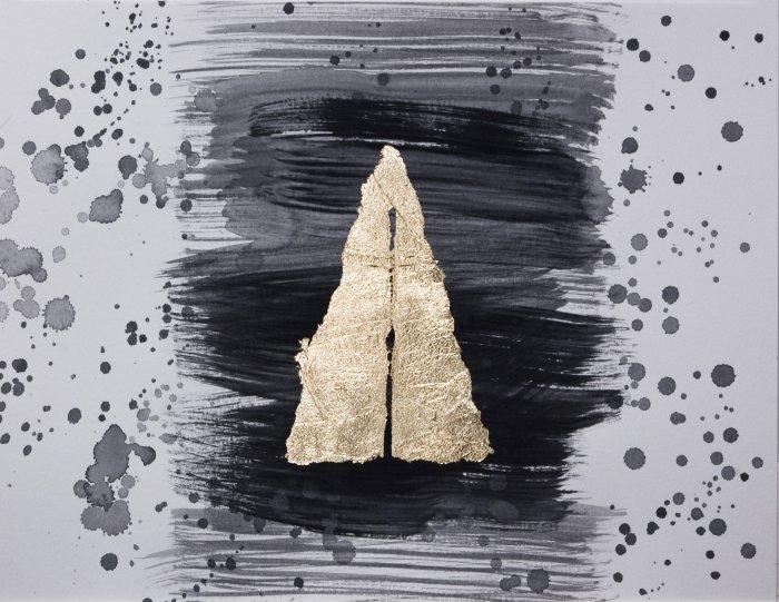 110 Untitled (slit golden triangle)